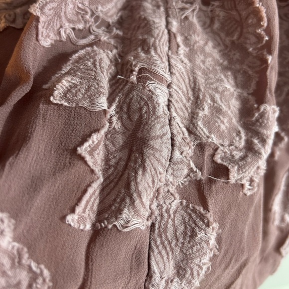 Wilfred Aritzia Womens Textured Floral Overlay Long Sleeve Dress Size Large Pink - Picture 6 of 16